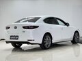2023 Mazda 3 Axela IV (BP), белый, 1420000 рублей - вид 3