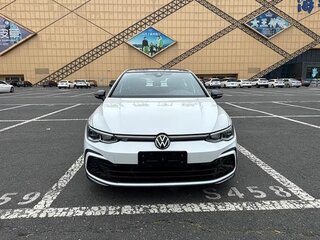 2022 Volkswagen Golf VIII, белый, 1790000 рублей, вид 2