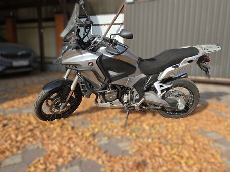2012 Honda VFR 1200X (Crosstourer), серебристый, 1000000 рублей, вид 1