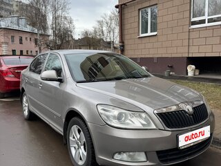 2010 Skoda Octavia II (A5) Рестайлинг, серый, 699000 рублей, вид 5