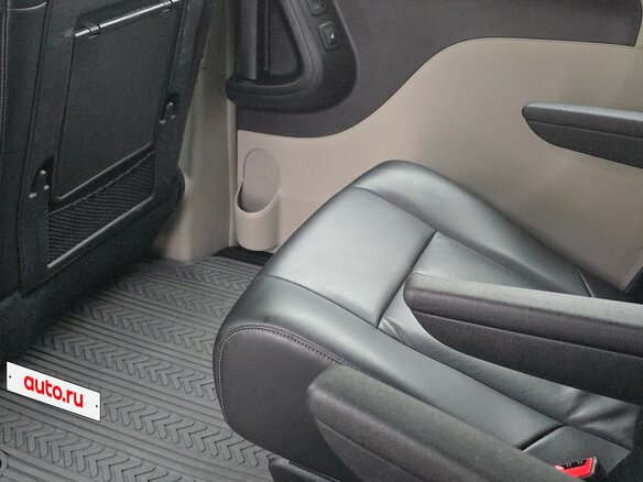 2014 Chrysler Voyager Grand V Рестайлинг, чёрный - вид 6