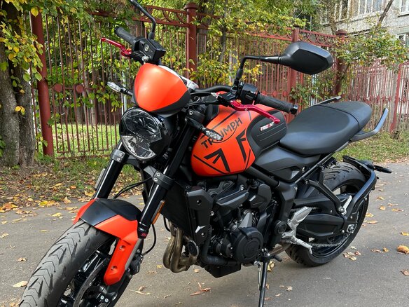 2022 Triumph Trident 660, оранжевый, 870000 рублей