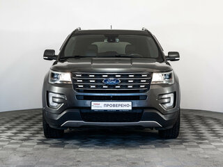 2017 Ford Explorer V Рестайлинг, серый, 2699000 рублей, вид 2