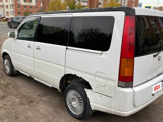 2001 Honda Stepwgn I Рестайлинг, белый, 400000 рублей, вид 3