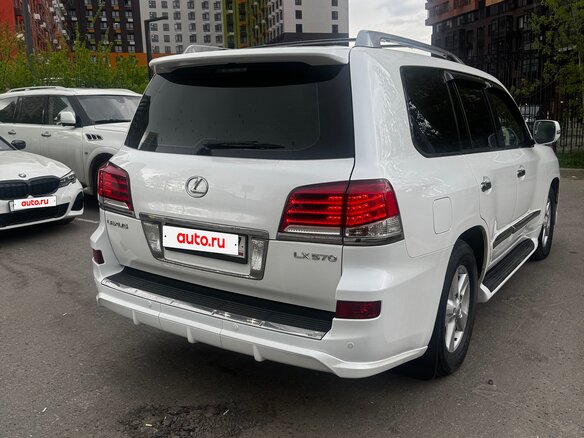 2012 Lexus LX 570 III Рестайлинг, серебристый, 6500000 рублей - вид 6
