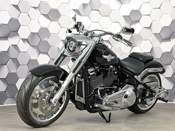2021 Harley-Davidson Fat Boy, чёрный, 2277000 рублей - вид 1