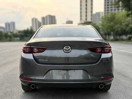 2022 Mazda 3 Axela IV (BP), серый, 1850000 рублей, вид 5