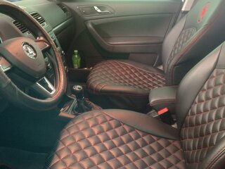 2014 Skoda Yeti I Рестайлинг, серебристый, 1550000 рублей, вид 4