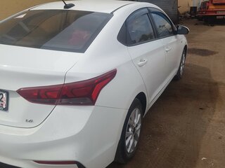 2018 Hyundai Solaris II, белый, 1170000 рублей, вид 3