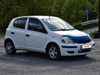 2002 Toyota Vitz I (P10), белый, 350000 рублей, вид 3