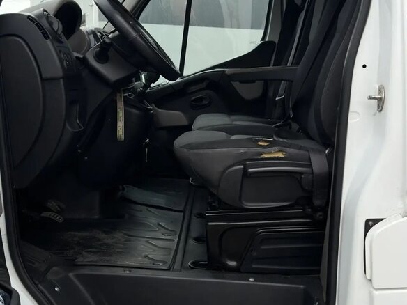 2014 Renault Master, белый, 850000 рублей - вид 6