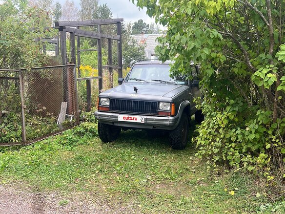 1988 Jeep Cherokee II (XJ), серебристый, 470000 рублей - вид 2