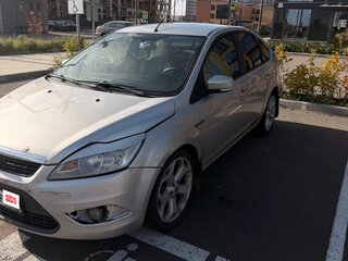 2008 Ford Focus II Рестайлинг, серебристый, 300000 рублей, вид 1