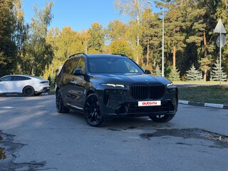 2022 BMW X7 40i I (G07) Рестайлинг, серый, 10900000 рублей, вид 2