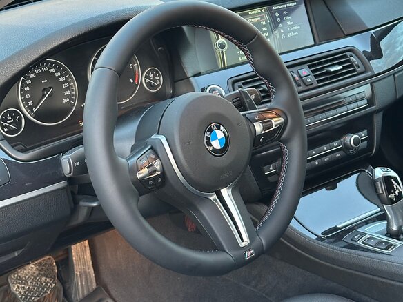 2012 BMW 5 серии 520d VI (F10/F11/F07), белый, 1800000 рублей - вид 8
