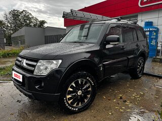 2007 Mitsubishi Pajero IV, чёрный, 1900000 рублей, вид 2