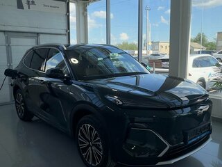 2026 Geely EX5 Гибрид EM-R, зелёный, 3829990 рублей, вид 2