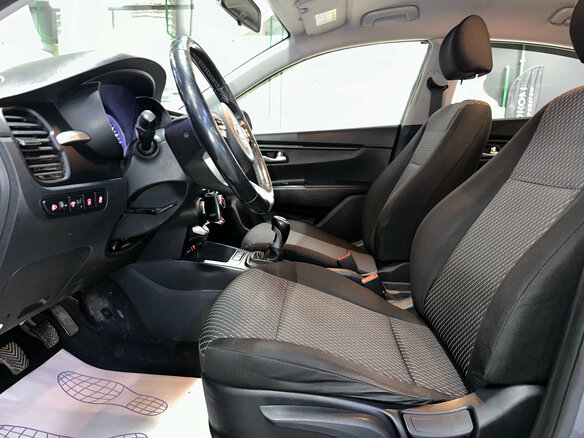 2018 Kia Rio IV, серый, 1199000 рублей - вид 10