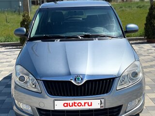 2012 Skoda Fabia II Рестайлинг, серый, 720000 рублей, вид 2
