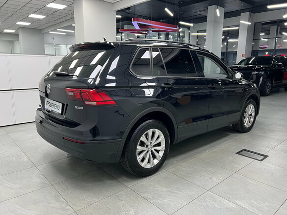 2020 Volkswagen Tiguan II, чёрный, 2599000 рублей - вид 4