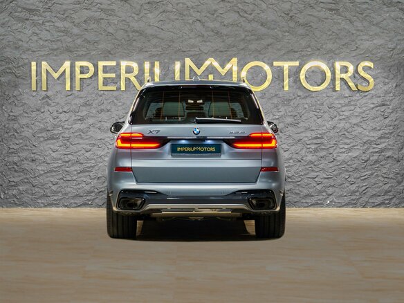 2026 BMW X7 40i I (G07) Рестайлинг, серый, 18490000 рублей - вид 7