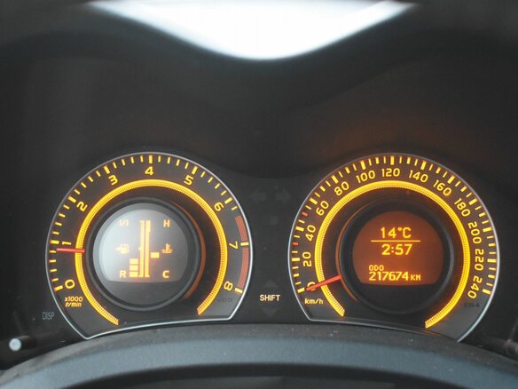 2008 Toyota Auris I, красный, 507000 рублей - вид 13