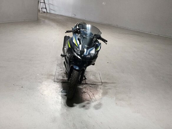 2022 Kawasaki Ninja 400, синий, 717000 рублей - вид 2