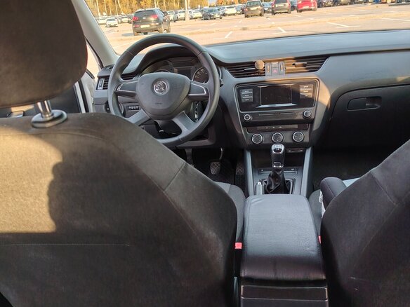 2014 Skoda Octavia III (A7), белый, 850000 рублей - вид 9