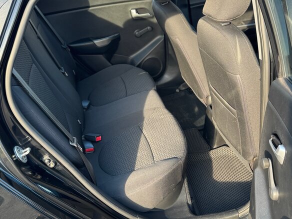 2016 Kia Rio III Рестайлинг, чёрный, 700000 рублей - вид 14
