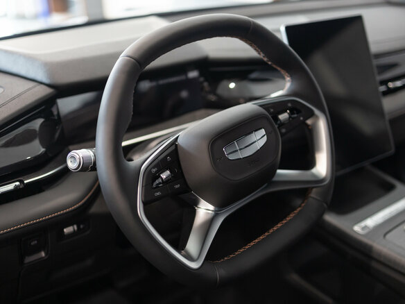 2026 Geely Preface I, чёрный, 3434990 рублей - вид 9