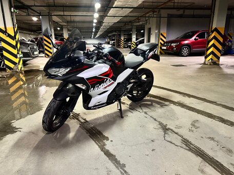 2019 Kawasaki Ninja 400, белый, 590000 рублей, вид 1