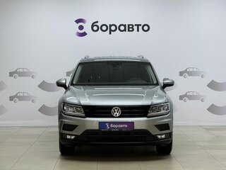 2018 Volkswagen Tiguan II, серебристый, 2180000 рублей, вид 2