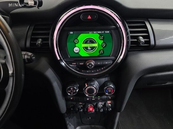2019 Mini Cabrio Cooper III Рестайлинг, бежевый, 1750000 рублей - вид 12