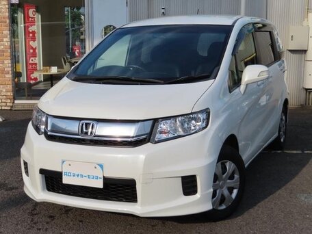 2015 Honda Freed Spike I Рестайлинг 2, белый, 800000 рублей, вид 2