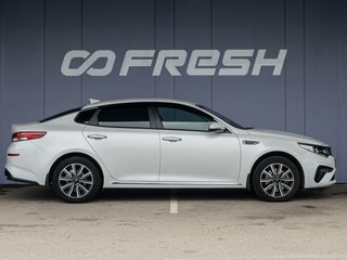 2019 Kia Optima IV Рестайлинг, белый, 2130000 рублей, вид 5