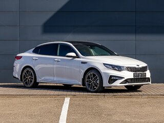 2018 Kia Optima IV Рестайлинг, белый, 1995000 рублей, вид 3