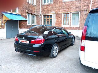2013 BMW 5 серии 520i VI (F10/F11/F07), чёрный, 1550000 рублей, вид 4