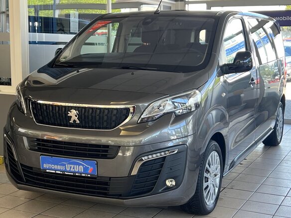 2022 Peugeot Traveller Compact I, серый, 3350000 рублей - вид 1