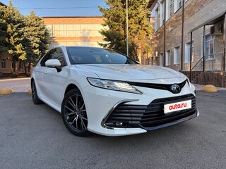 2022 Toyota Camry VIII (XV70) Рестайлинг, белый, 3800000 рублей, вид 1