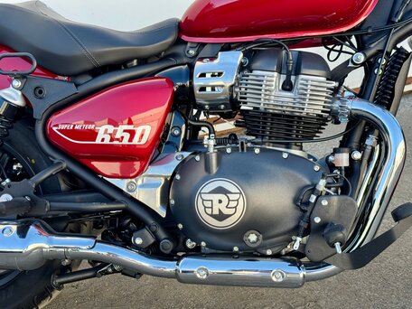 2026 Royal Enfield Super Meteor, красный, 792000 рублей, вид 5