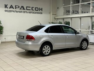 2014 Volkswagen Polo V, серебристый, 830000 рублей, вид 2