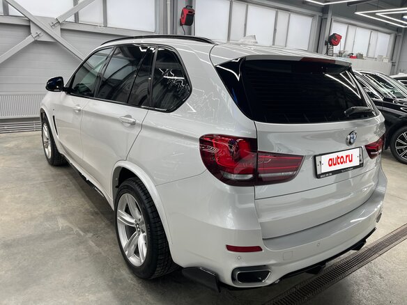 2018 BMW X5 30d III (F15), белый, 5000000 рублей - вид 6