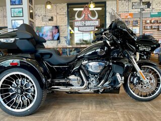 2026 Harley-Davidson Tri Glide, чёрный, 6950000 рублей, вид 3