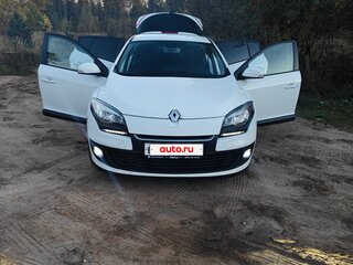 2012 Renault Megane III Рестайлинг, белый, 690000 рублей, вид 2