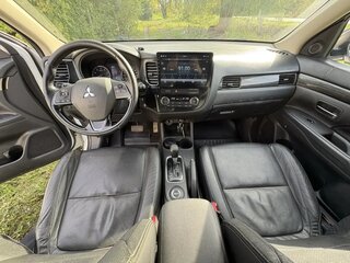 2016 Mitsubishi Outlander III Рестайлинг 2, белый, 1900000 рублей, вид 5