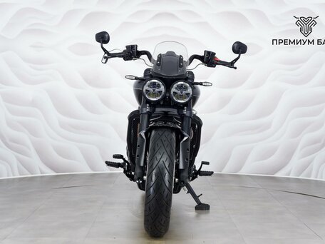 2026 Triumph Rocket 3, чёрный, 3299000 рублей, вид 4