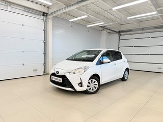 2019 Toyota Vitz III (XP130) Рестайлинг, белый, 1179000 рублей, вид 1