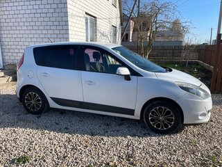 2010 Renault Scenic III, белый, 690000 рублей, вид 2