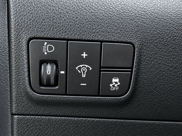 2021 Kia K5 III, серый, 3100000 рублей - вид 8