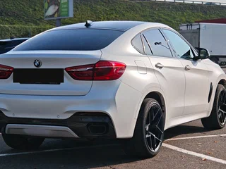 2016 BMW X6 M50d II (F16), белый, 3700000 рублей, вид 1
